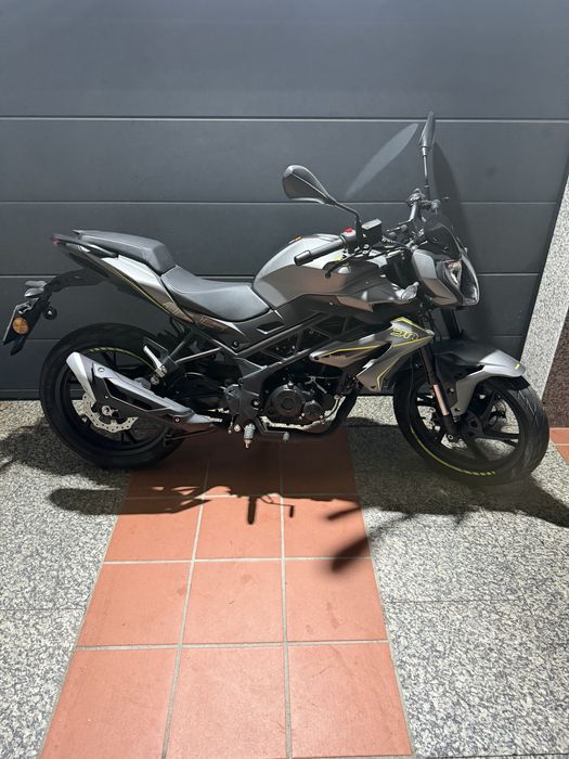 Benelli bn125 2023