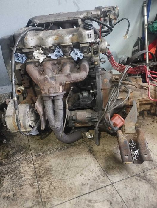 Motor e caixa Ford XR3I