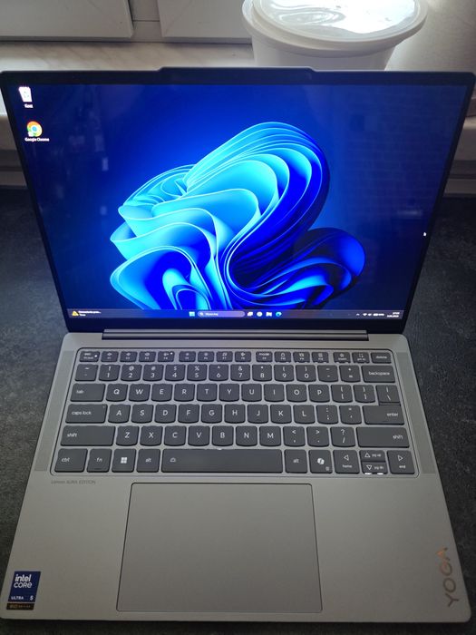 Laptop Lenovo Yoga Slim 7 14ILL10 14" OLED, Ultra 5-226V, 16GB RAM, 512GB