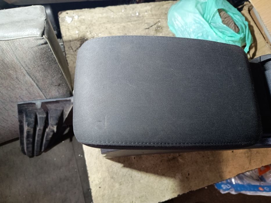 Podłokietnik z regulacją VW Golf VI V oryginał