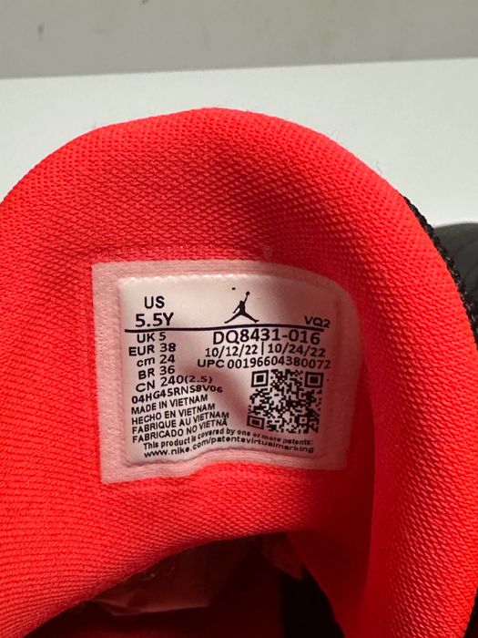 Buty sportowe AIR Jordan Jumpman Two Trey 38