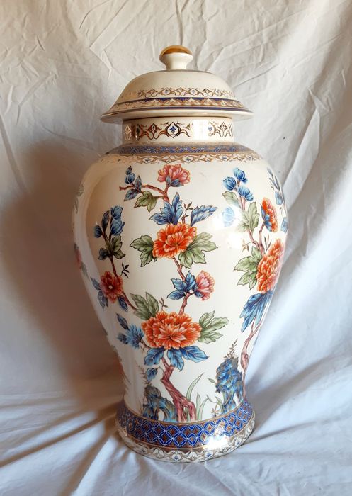 Pote grande (39cm) com motivos florais