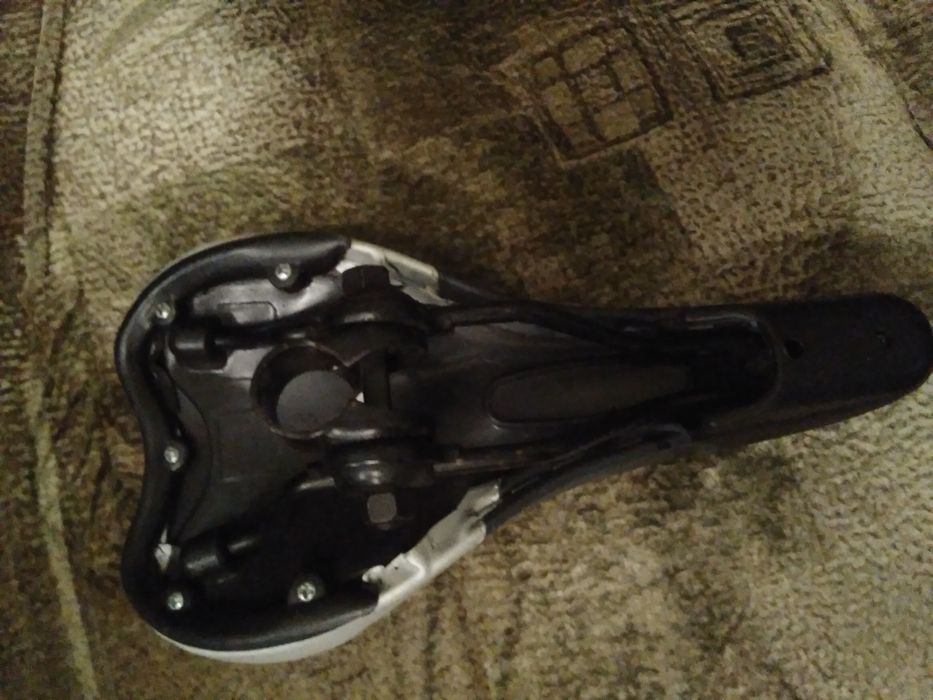 Седло велосипедное