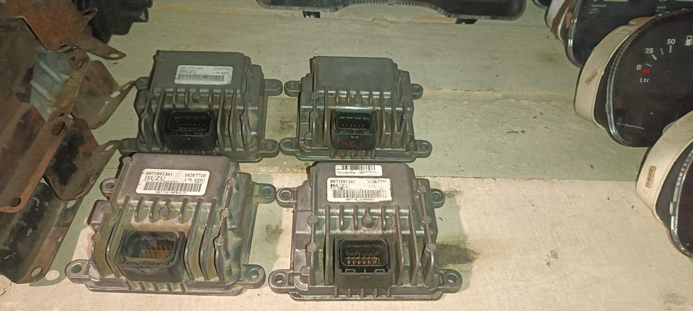 うめ 　90-1 Модуль управления топливного насоса на Опель Астра F69