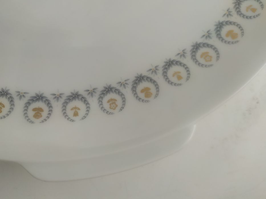 Фарфоровая посуда