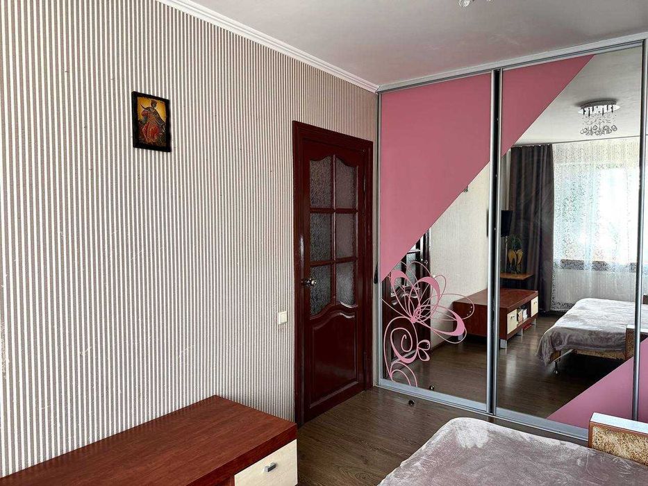 Продам просторий будинок для великої родини — передмістя Рівного.