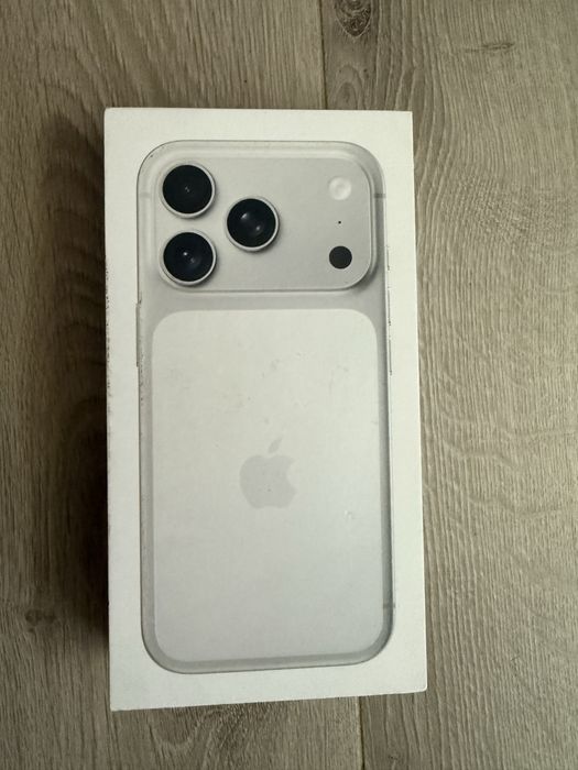 IPhone 17 pro 256GB  silver