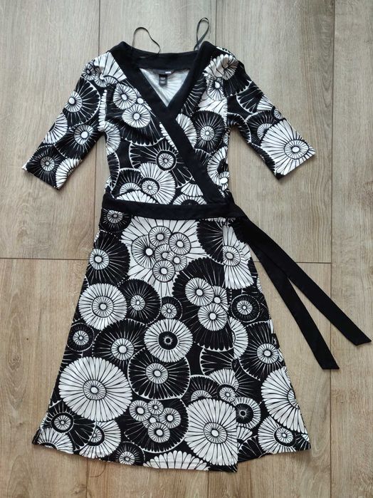 Халат платье H&M (Turkey) EUR 38 US 8 для девочки, цветочный принт