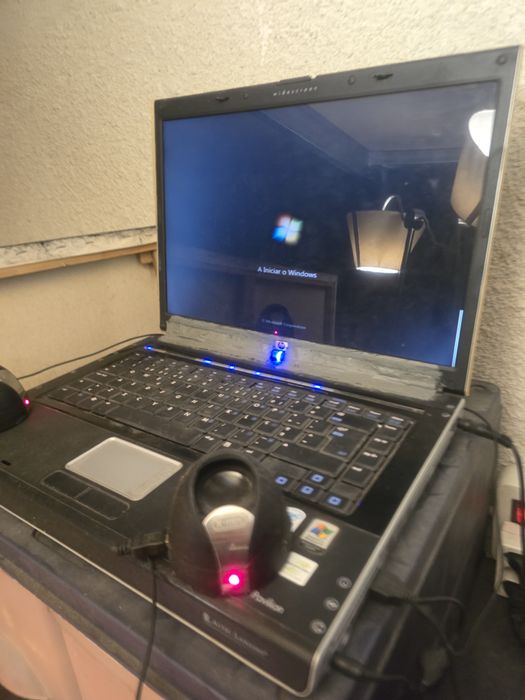 Portátil HP DV5000 com windows 7 com SSD 256GB