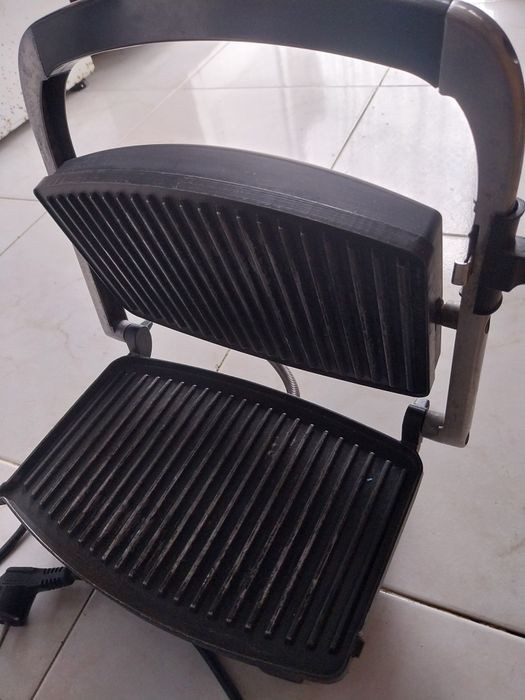 Grelhador electrico impecavel