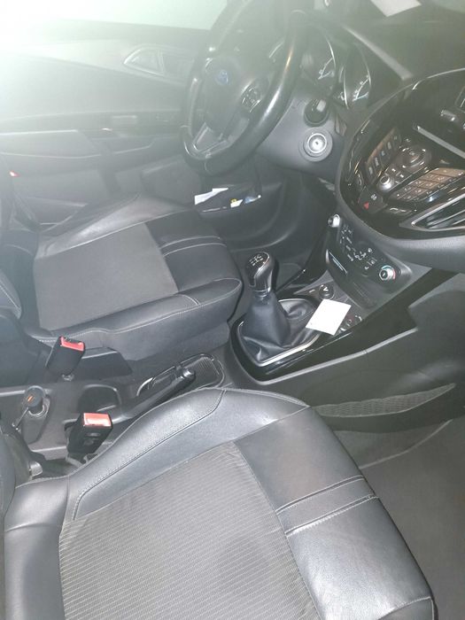 Ford B-Max — fotografia 9