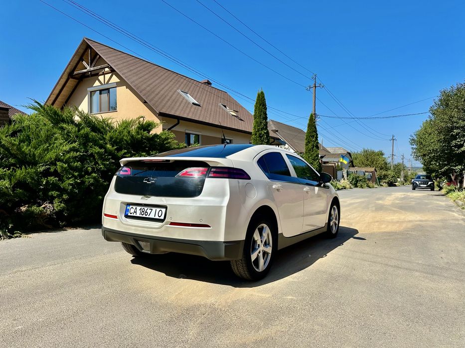 Chevrolet volt максимальна комплектація