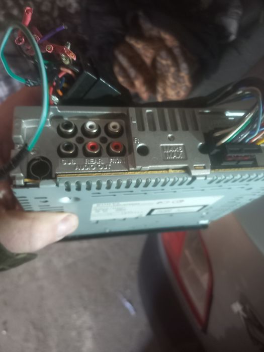 продам магнитолу Sony  ориг.
