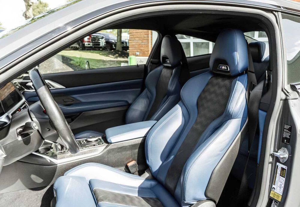BMW M4      2021