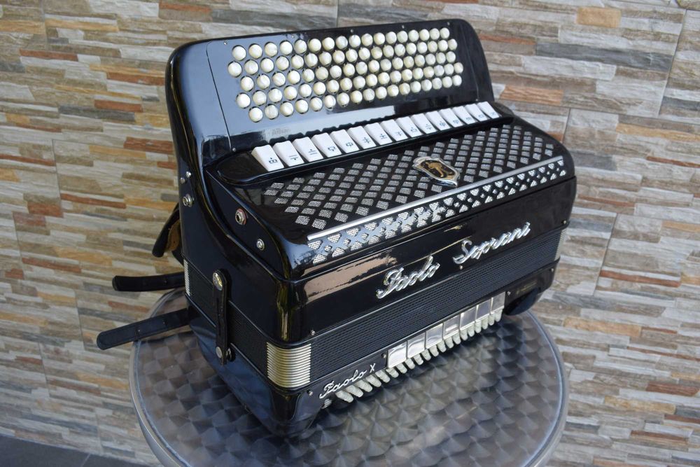 Acordeao Paolo Soprani Paolo X  5 Voz 120 Baixos,N 281