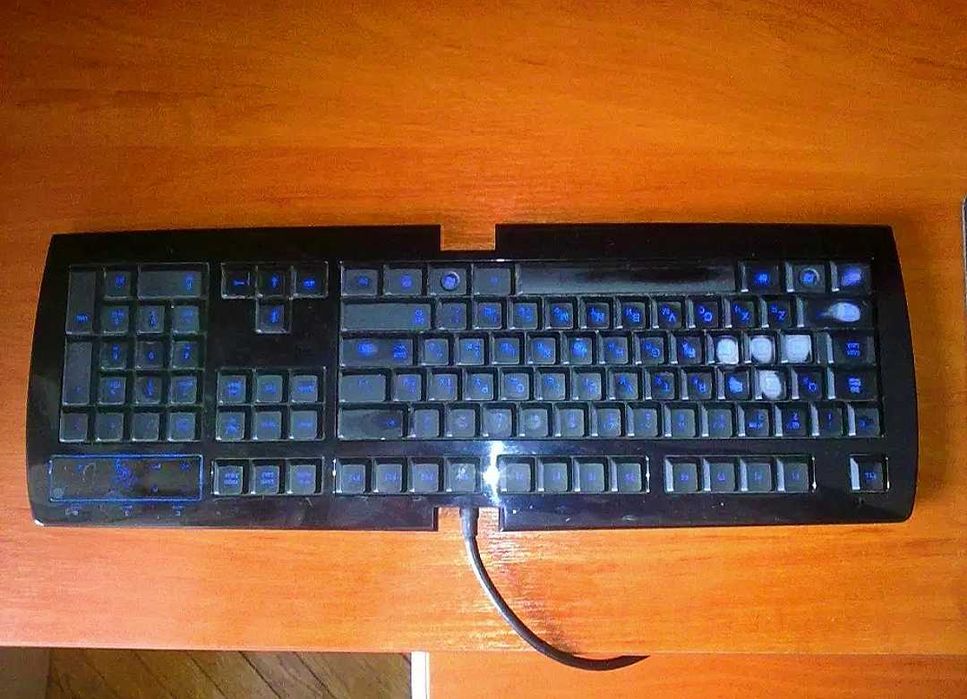 Продам RZ03-0018 Razer тарантулы Usb проводная игровая клавиатура