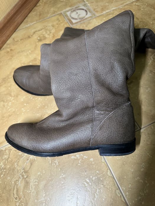 шкіряні ни цигейці, колір тауп, розмір 38, дліна устілки 24,5см