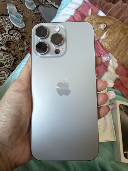 Продам Apple 16 pro max