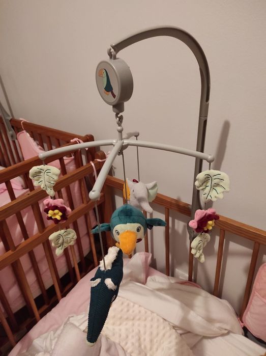 Mobile musical bebé.