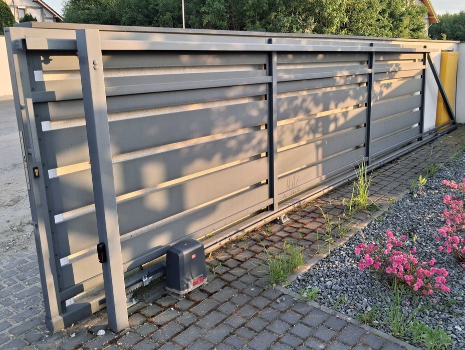 Wiata brama kostka brukowa
