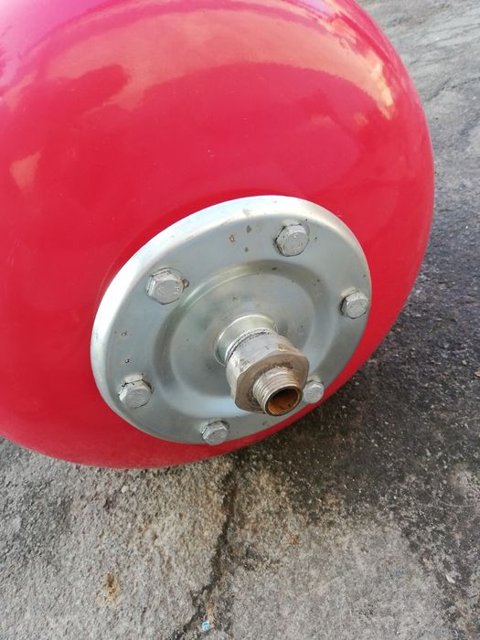 Продам розширювальний бачок