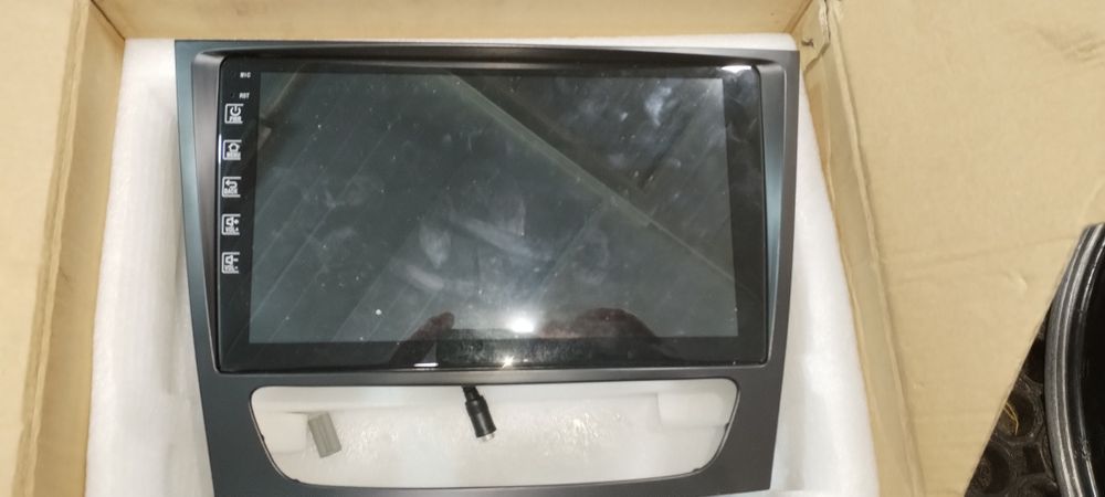 Штатная магнитола Mercedes W211\W219\E200\E220\E240\E270\E280