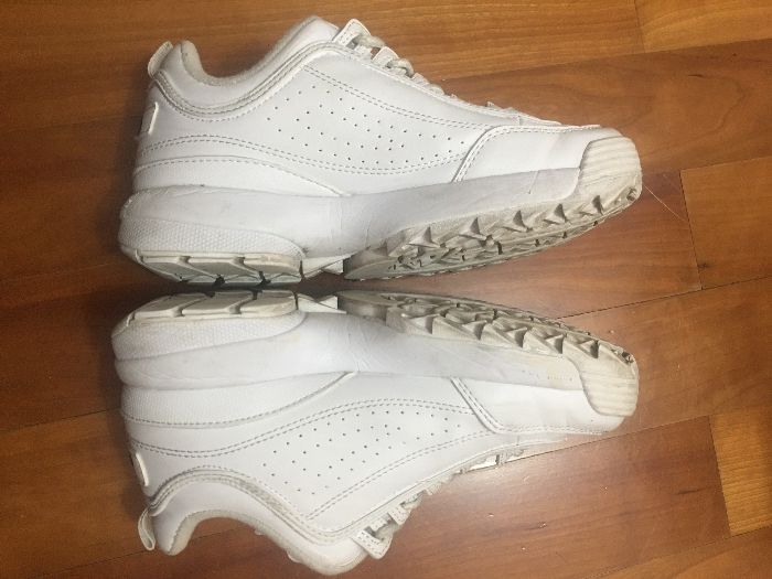 Vendo sapatilhas FILA tamanho 37,5