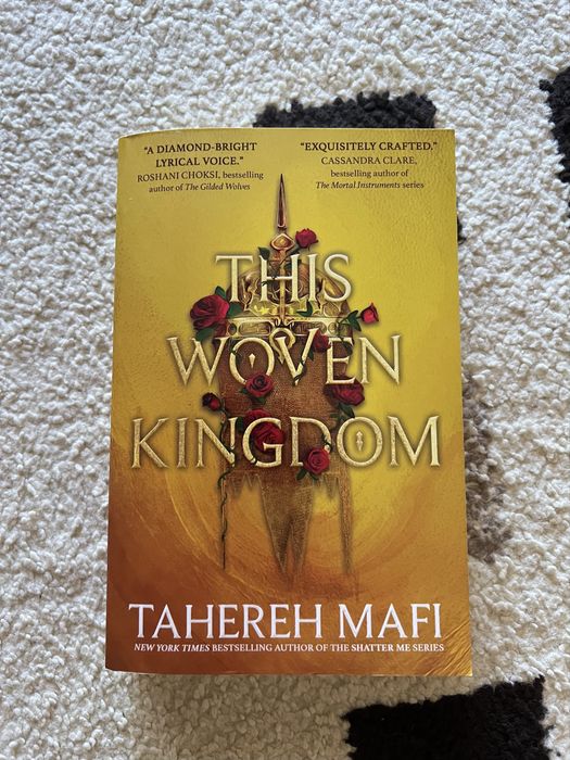 This Woven Kingdom, Tahereh Mafi em inglês