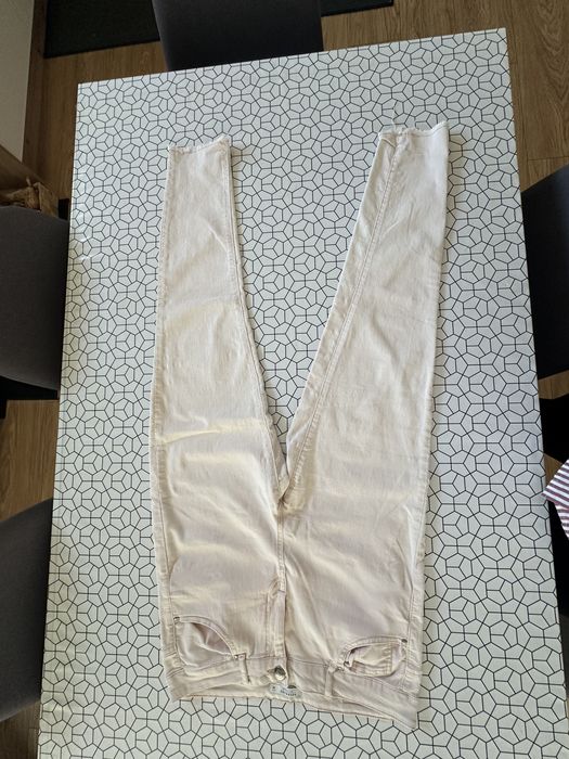 Spodnie rurki pudrowy róż, rozmiar 42 — stan dobry