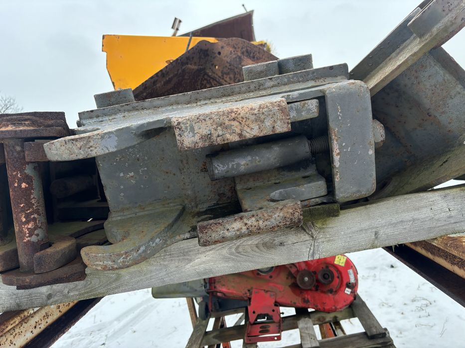 Szybkozłącze do koparki JCB Caterpillar