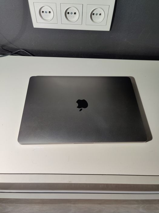 Ноутбук macbook pro 13 2016/ а1706/16 гб/SSD 512/apple