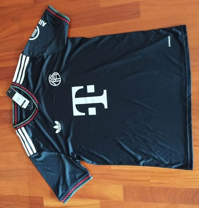 Camisola Bayern Munique e PSG