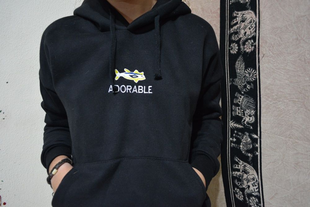 Sweatshirt "Adorable" Print NOVO