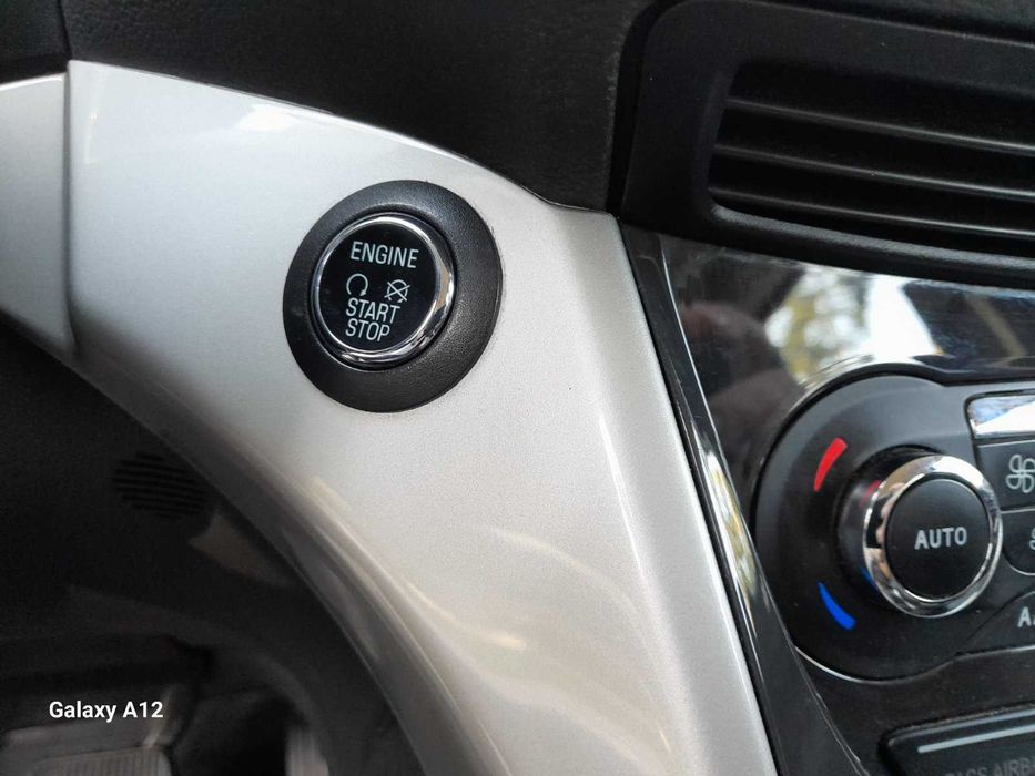 Ford C-max 2015.Hybrid автомат 5л/100км по місту.188кс SEL-макс.компл.