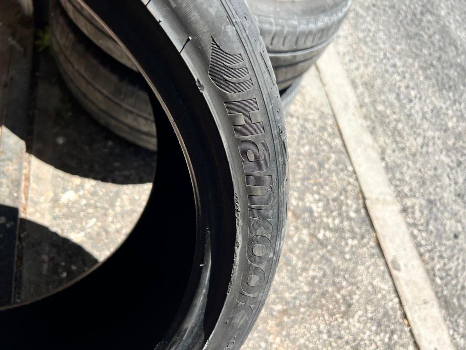 255/35/18 Hankook 2 pneus