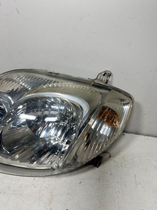 Lampy Przednie Reflektory Komplet Lewy PrawyToyota Corolla E120 sedan