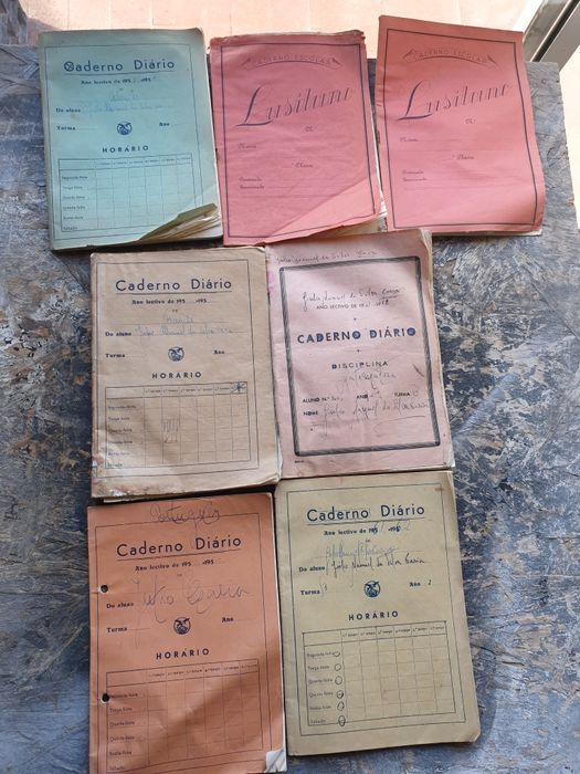 Cadernos antigos escolares