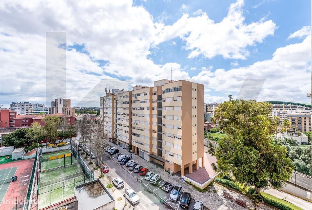 T3 Luminoso na Quinta do Lambert (Lumiar) – Vista Desafogada