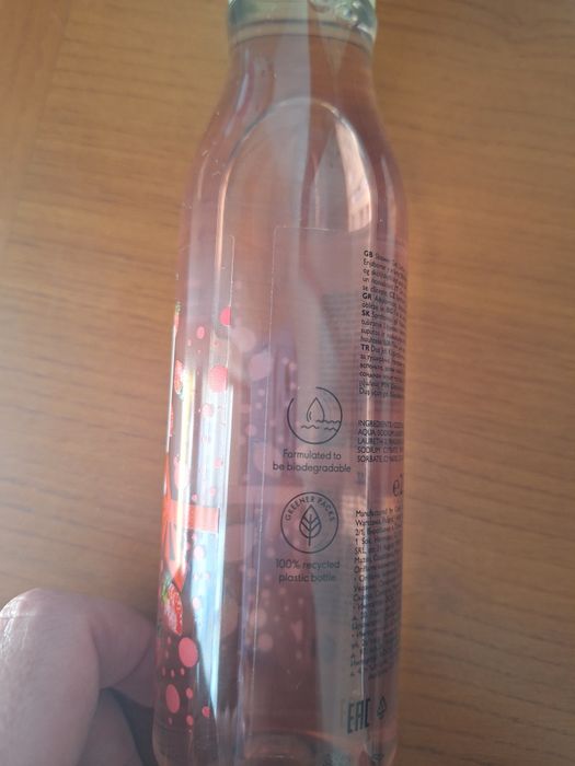 Gel de Banho com Morango Biológico 250ml Oriflame