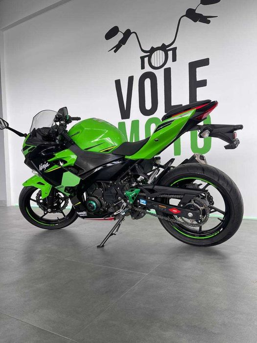 Мотоцикл Kawasaki Ninja 400