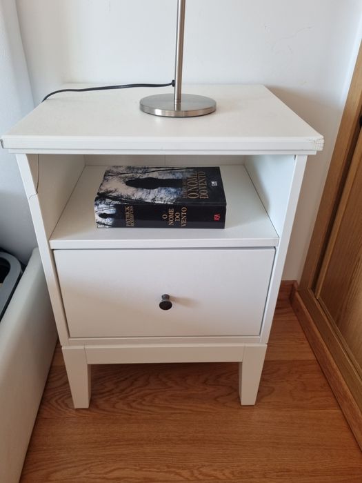 Mesa Cabeceira Modelo Idanäs do IKEA