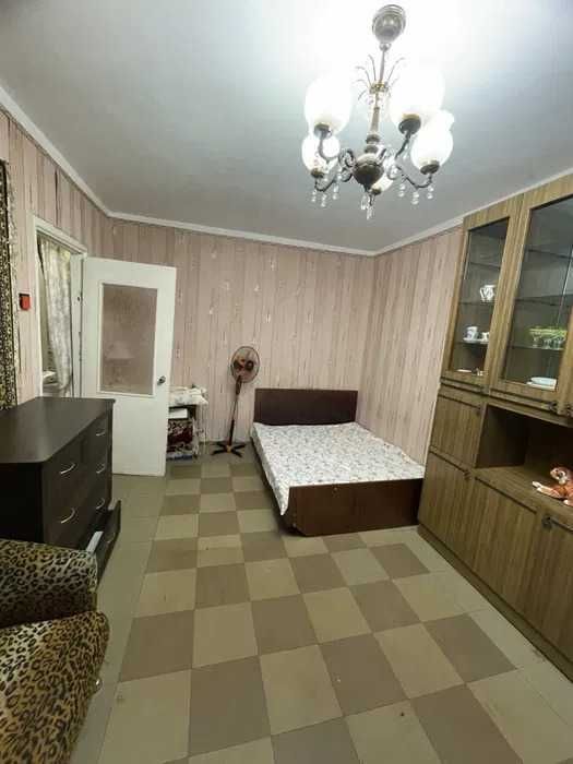 Продам 1-кімнатну квартиру "чешка" район 22-ї школи