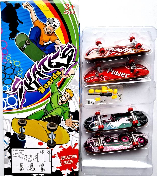 Zestaw deskorolek skate park na biurku