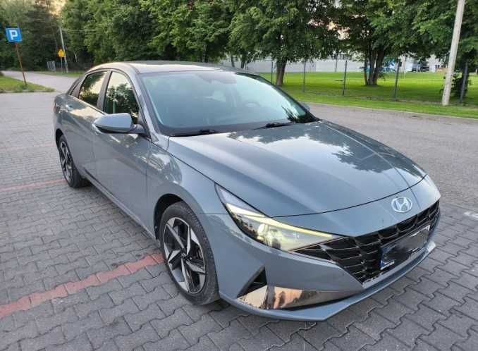 Продам Hyundai Elantra 1.6 Smart 2021 року