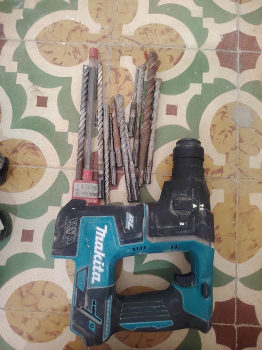 Makita Martelo ligeiro LXT DHR171