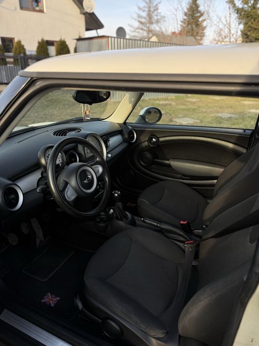 Mini One R56 1.6 benzyna 75KM doinwestowany zadbany