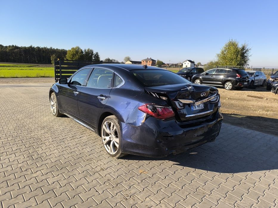 Infiniti Q70 Long 3.7 piękny lekko uszk okazja