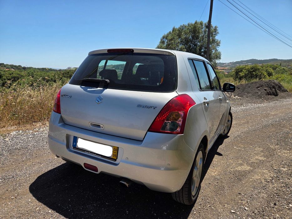 Suzuki Swift 1.3 DDiS Club 5 Portas