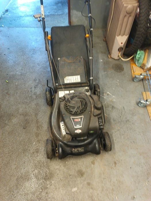 Kosiarka nac z koszem