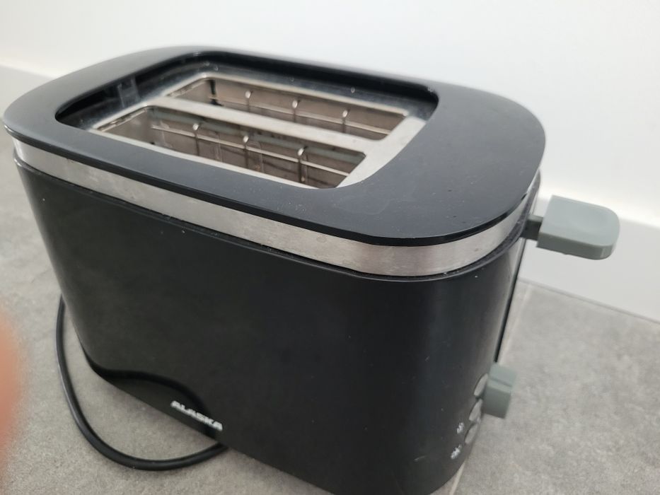 Spredam komod w idealnym stanie.